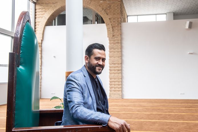 Abdelkader Barkane van de El-Feth moskee in Tilburg