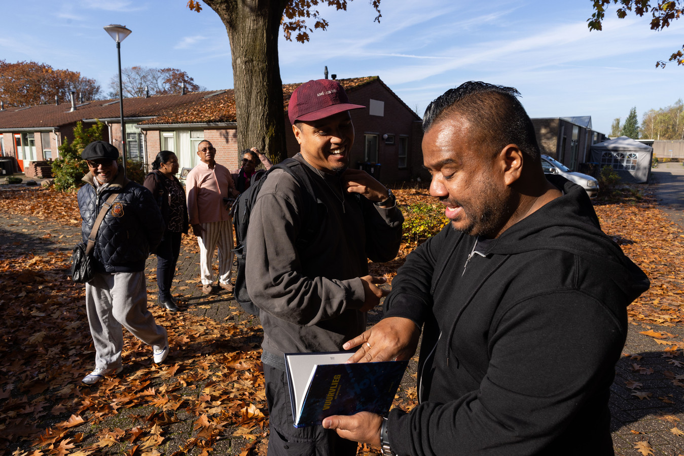 Djé-Rimo (33) graaft in zijn Molukse familieverleden en schrijft in ...