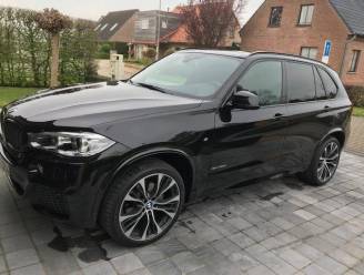 Dieven stelen pasgekochte BMW X5 van oprit (zonder sleutels)