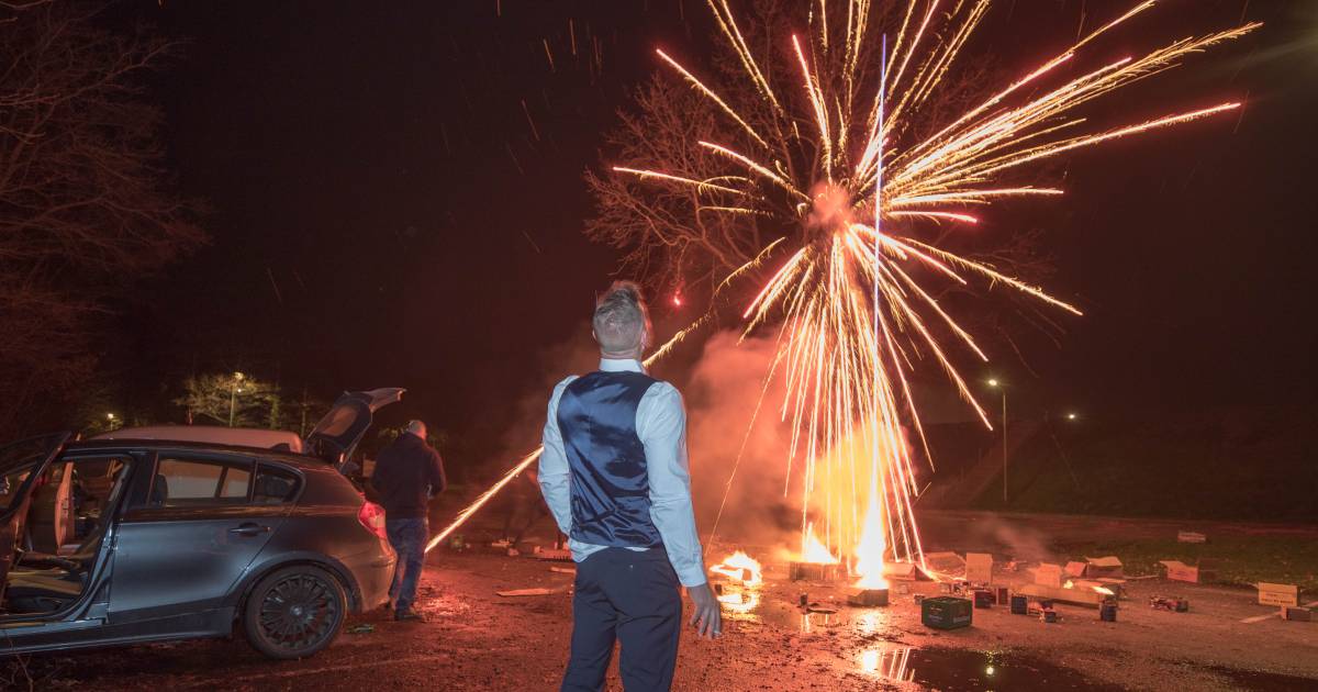 ‘Is deze man de vuurwerkramp in Enschede al vergeten?’ en andere lezersreacties deze week