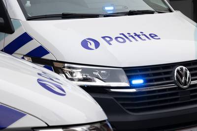 Politie gaat energiekosten drukken: dienstwagens mogen niet sneller dan 100 km/u op snelweg