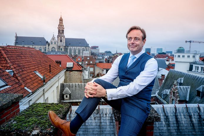 Interview Bart De Wever N Va Van Grieken Leek Bereid Mensen Uit Zijn Partij Te Zetten Om Mee Te Besturen Binnenland Hln Be