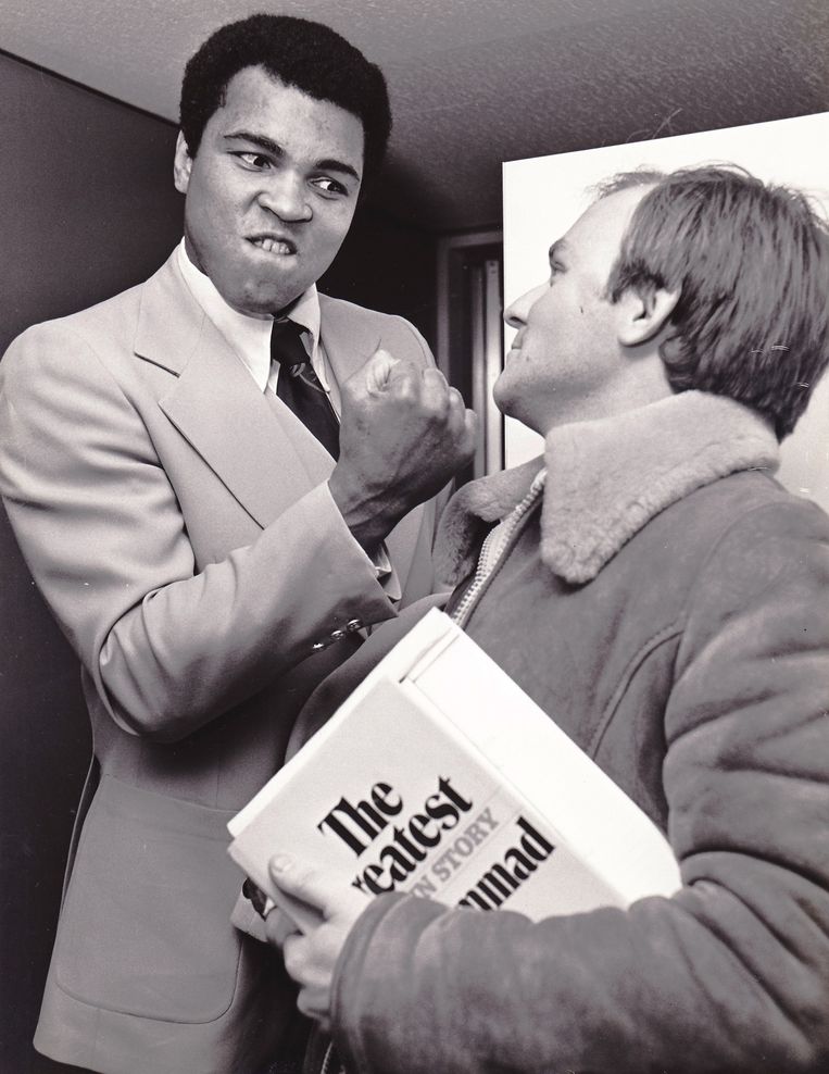 Theo Gerritse schreef vele verhalen over Muhammed Ali en ontmoette het boksicoon persoonlijk in 1976 op Schiphol. Beeld Archief het Parool