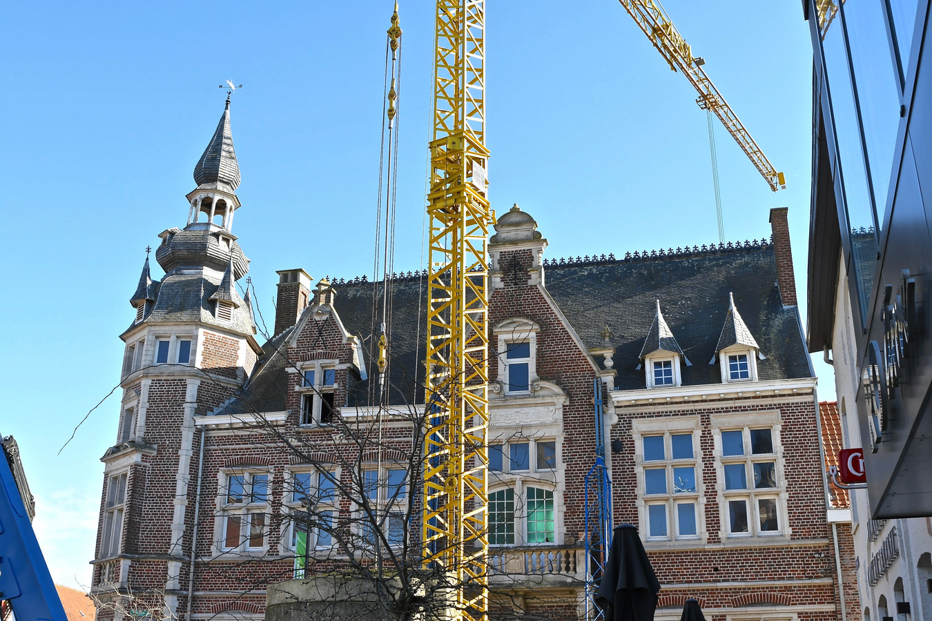 Bijzondere Duitse vondst in het oud gemeentehuis Volksbund moet