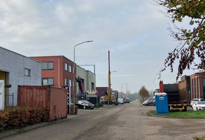 Ondernemers frustreren aanleg voetpad voor asielzoekers in Made: ‘Intimidatie en grimmige sfeer’