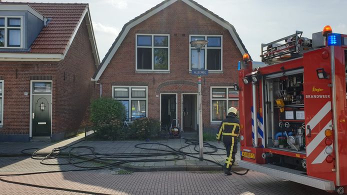De woning in Enschede liep bij de brand veel schade op