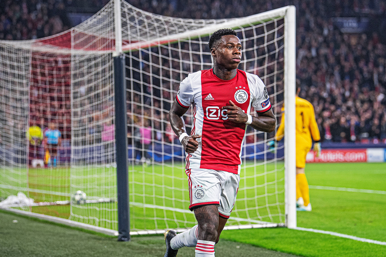 Quincy Promes: van ballenjongen tot topscorer | De Volkskrant