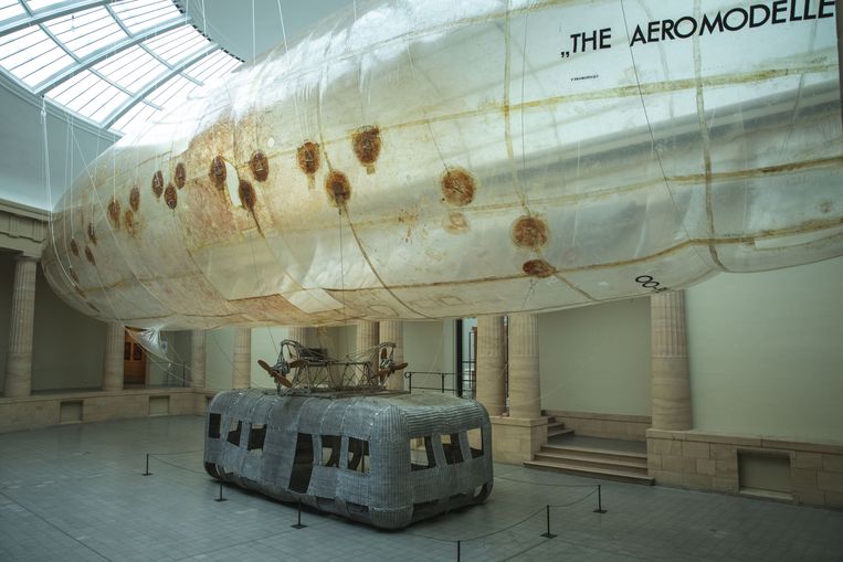 ‘The Aeromodeller’ van Panamarenko in het MSK in Gent. Beeld Wannes Nimmegeers