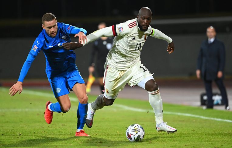 Romelu Lukaku was simpelweg niet te stoppen in Reykjavik. Hij strafte de individuele fouten bij de thuisploeg telkens meesterlijk af.  Beeld Photo News