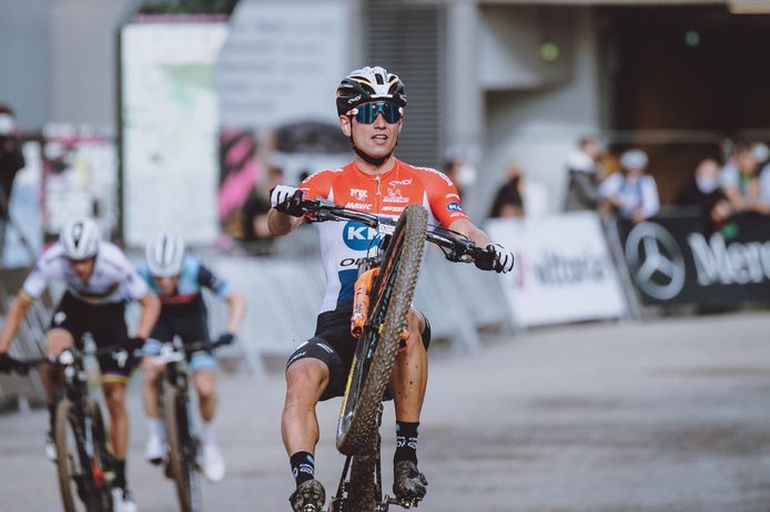 Inhaalrace Milan Vader Strandt Op De Veertiende Plaats In De Wereldbeker Sport In Zeeland Pzc Nl