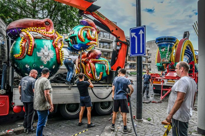 De Tilburgse kermis is voorbij. In alle vroegte begonnen de exploitanten en hun afbreekploeg met het opruimen van de attracties. Sommigen trekken naar een nieuwe locatie elders in het land, anderen gaan naar huis.