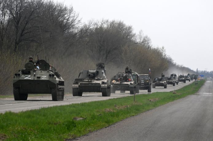 Een colonne Russische tanks in de regio Donetsk.