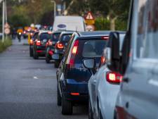 ‘Waarom zijn de achterlichten van een auto rood in plaats van groen?’