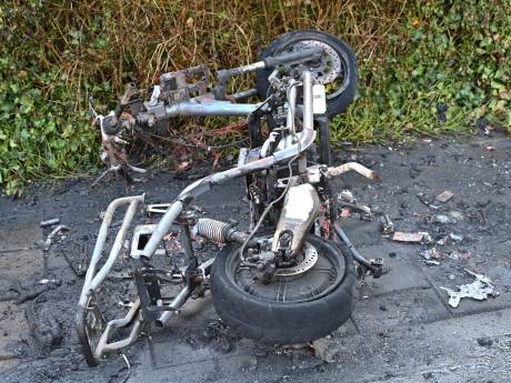 Elektrische scooter gaat in vlammen op in Breda