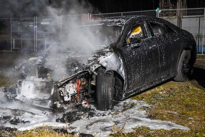 Autobrand Hobostraat Eindhoven.
