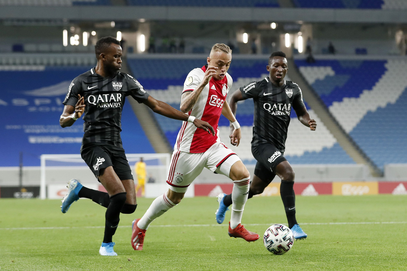 Ciss In Beeld Bij Feyenoord Bod Inter Op Eriksen Te Laag Foto Ad Nl