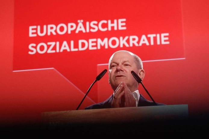 De Duitse bondskanselier Scholz sprak zijn Europese partijgenoten toe afgelopen weekend in Berlijn: géén samenwerking met radicaal-rechts.