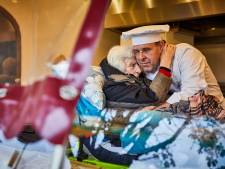 Stien Visser overleden: de oliebollenkraam van zoon Richard is voor één dag dicht
