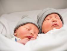 Vrouw bevalt van tweeling: meisje in mei geboren, jongetje laat nog 11 weken op zich wachten