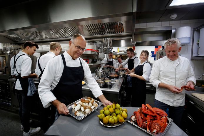 De Gieser Wildeman (met rechts chef-kok René Tichelaar) zit al helemaal volgeboekt met kerst.