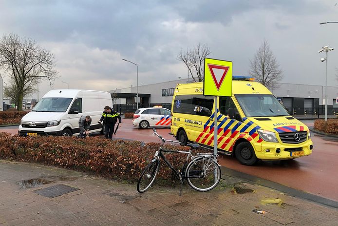 Ongeluk op de kruising van de Kruisbroeksestraat met de Ladonkseweg in maart 2020 op bedrijventerrein Ladonk in Boxtel