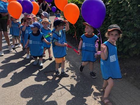 Ze zijn 2 en 3 jaar: voor het eerst lopen Apeldoornse peuters een vierdaagse