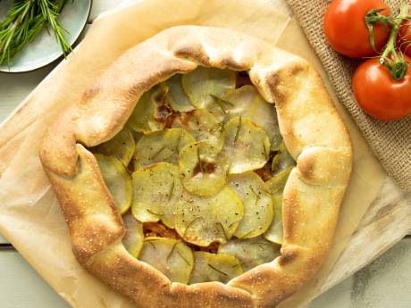 Wat Eten We Vandaag: Zelfgemaakte pizza met aardappel en olijven