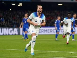 Italië mist EK-kwalificatiestart in kraker tegen Engeland (1-2), Kane kroont zich met 54ste interlandgoal tot recordtopschutter
