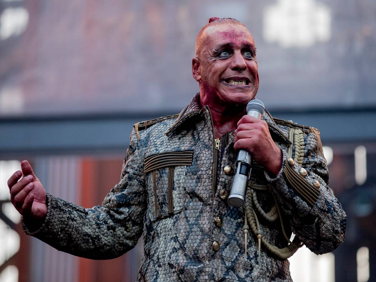 YouTube censureert clip van Rammstein-zanger Till Lindemann | Show | AD.nl