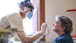 In enkele weken tijd al 47 besmettingen in rusthuis in Ieper: “Sneltesten kunnen handig zijn tegen verdere verspreiding van virus”