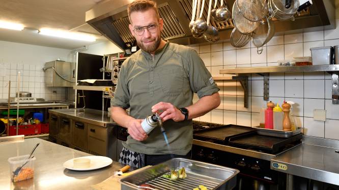Pollepel-sterren helpen je thuis de lekkerste gerechten te maken voor de feestdagen. Deze week: kleurrijk tartaar-taartje