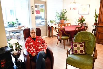 Ans verkocht haar huis en geniet van haar appartement: ‘Blij dat ik geen trappen meer op hoef’