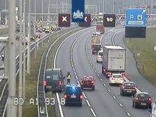 Ongeval bij Voorst zorgt de hele ochtend voor flinke vertraging op de A1