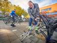 Ruim honderd afgedankte fietsen van stations in Oss naar de kringloop: ‘Veel zouden nog best iets opbrengen op Marktplaats’