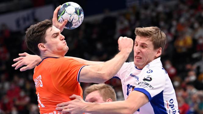 Handballers verliezen nipt van IJsland in tweede EK-duel en moeten dinsdag Portugal verslaan