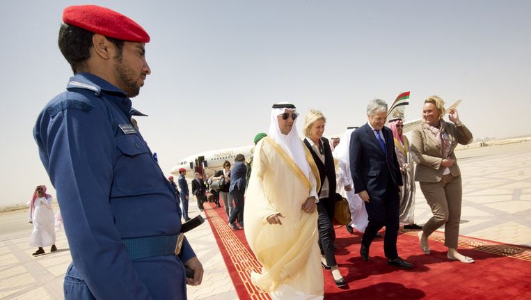 Archiefbeeld: Prinses Astrid en vice-premier Didier Reynders op staatsbezoek in Saoedi-Arabië. Beeld BELGA