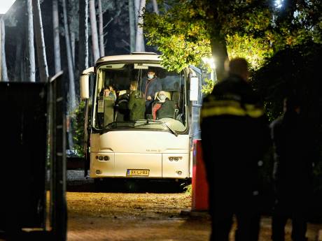 Bussen met asielzoekers in noodopvang over 10 dagen vanuit Oisterwijk naar andere plek in Brabant
