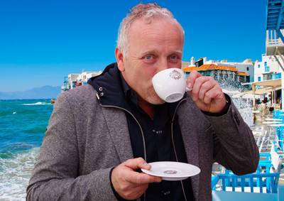 Jarige Gordon (49) viert het leven op Grieks 'ongelukseiland' Mykonos