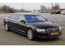 In deze auto rijd je als koning Willem-Alexander, en hij is te koop