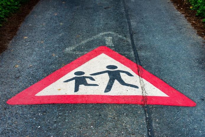 À la rentrée 2022 en FWB, les écoles devraient connaître un nouveau calendrier scolaire, avec des vacances de Toussaint et Carnaval plus longues d'une semaine.