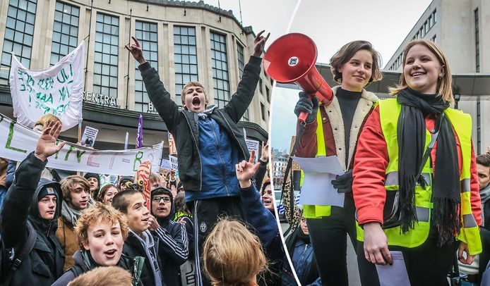 Anuna De Wever en Kyra Gantois tijdens de betoging.