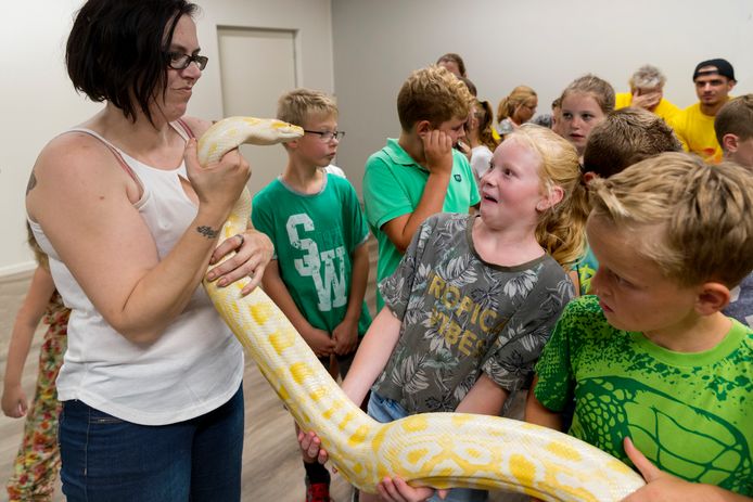 Tijdens de kindervakantieweek van 2017 was de ontmoeting met een slang iets wat de kinderen niet gauw zullen vergeten.