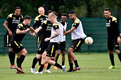 Vitesse wil stunten tegen Van Wolfswinkel en co