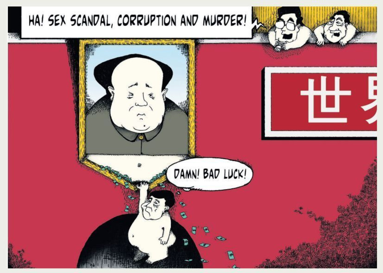 De 'naakte' Bo klampt zich vast aan het portret van Mao Zedong, 'de aartsvader van de naakte bestuurders' in de cartoon van Krankzinnige Krab. Beeld 