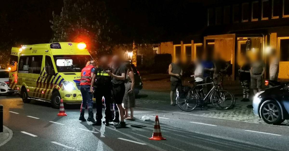 Bestuurder van brommer gewond door aanrijding met auto.
