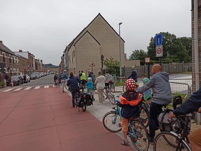 ARCHIEF: Afgelopen zomer voerde de straat reeds actie met de Fietsersbond.