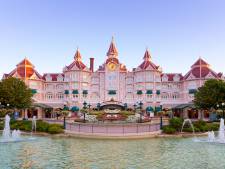 Chambres royales et repas avec les princesses: le prestigieux Disneyland Hotel rouvre enfin ses portes