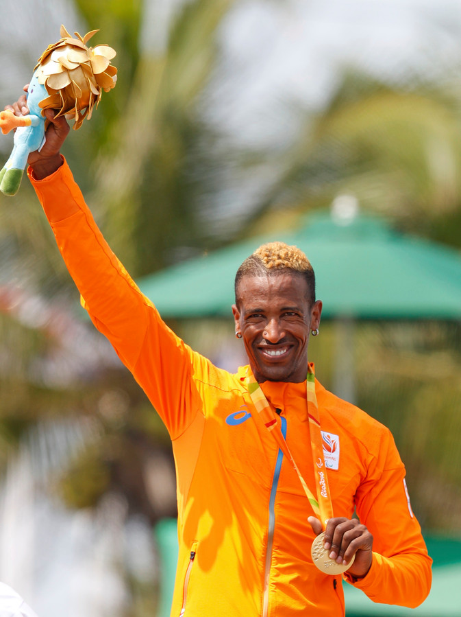Daniel Abraham Gebru won in Rio ook al goud. Toen op de wegrit.