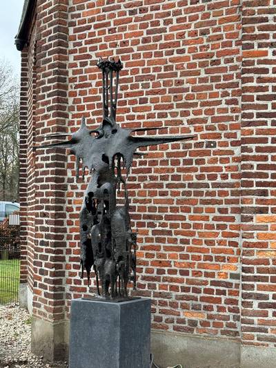 ‘Boegbeeld’ Kruiskapel Luyksgestel weer thuis