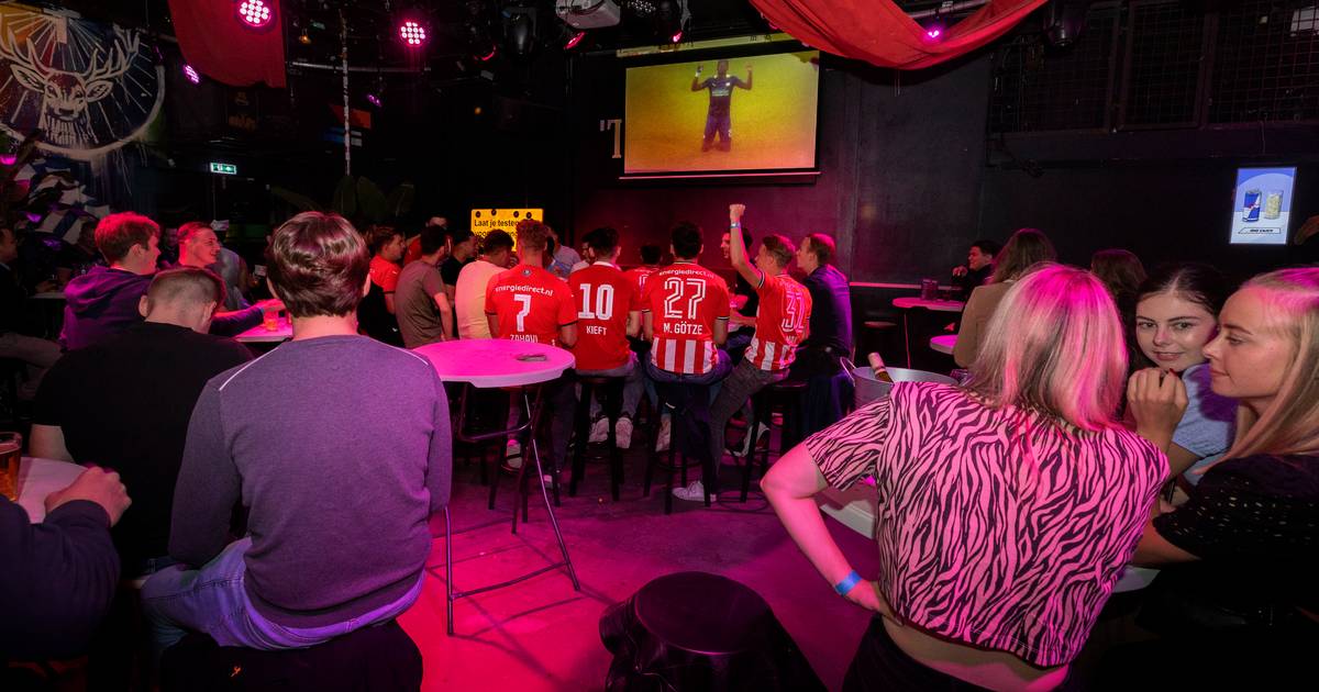 Eindhoven komt muitende cafés tegemoet televisie mag aan als gasten